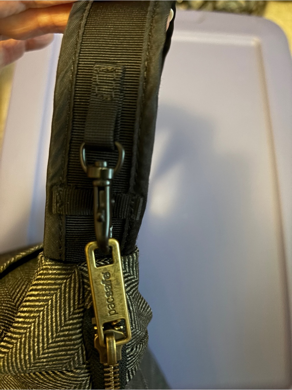 Pacsafe Herringbone Crossbody in Gray and Cream - Picture 5 of 6